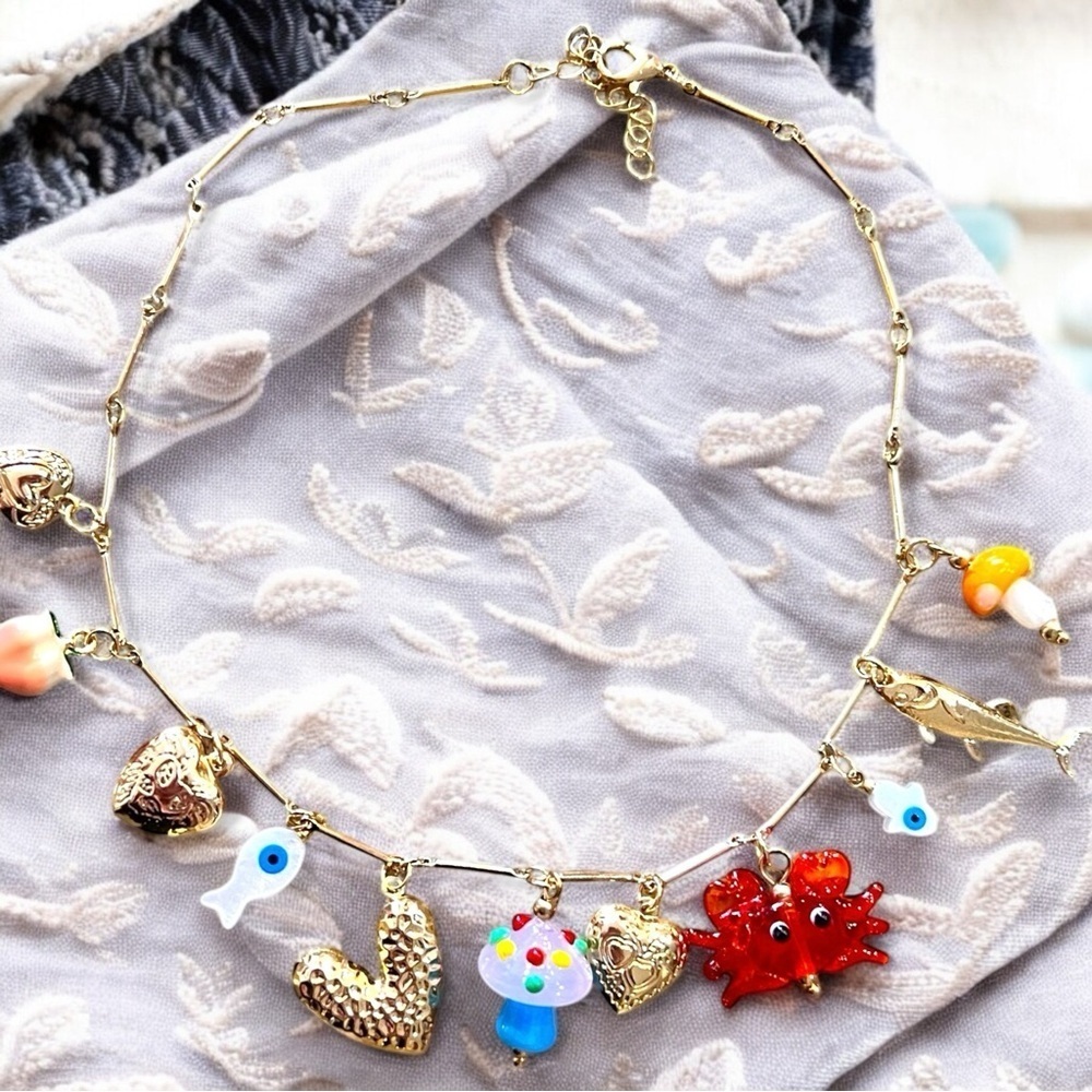 Adorable gold toned summer fun charm necklace. Crab boils here we come! - Picture 16 of 17